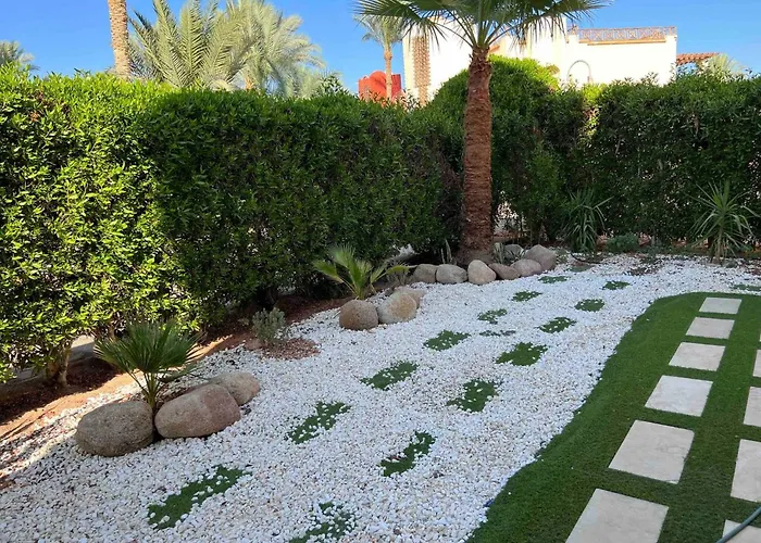 Spacious With Private Pool Nabq